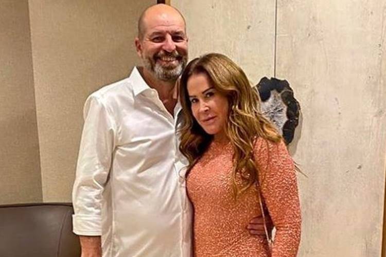 Vivendo novo romance, Zilu Godoi ganha flores do namorado e se declara: ''O amor verdadeiro'' - Foto: Reprodução/ Instagram