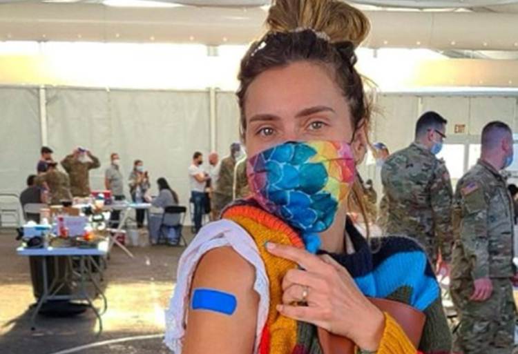 Carolina Dieckmann vacinada - Instagram