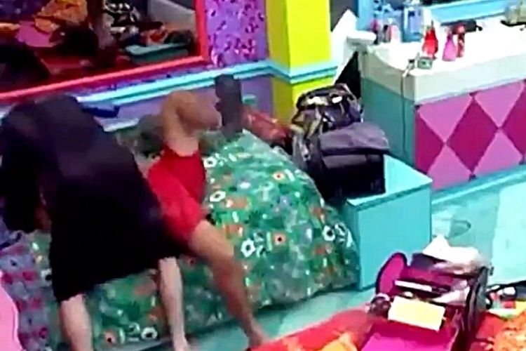 BBB21: Fiuk dá beijo em Gil e brother vai à loucura