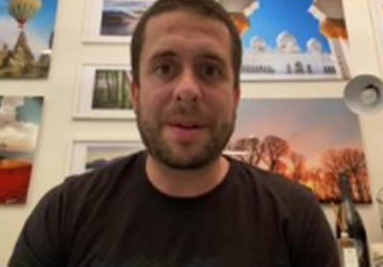 Com pai intubado com Covid-19, Maurício Meirelles faz protesto contra governo