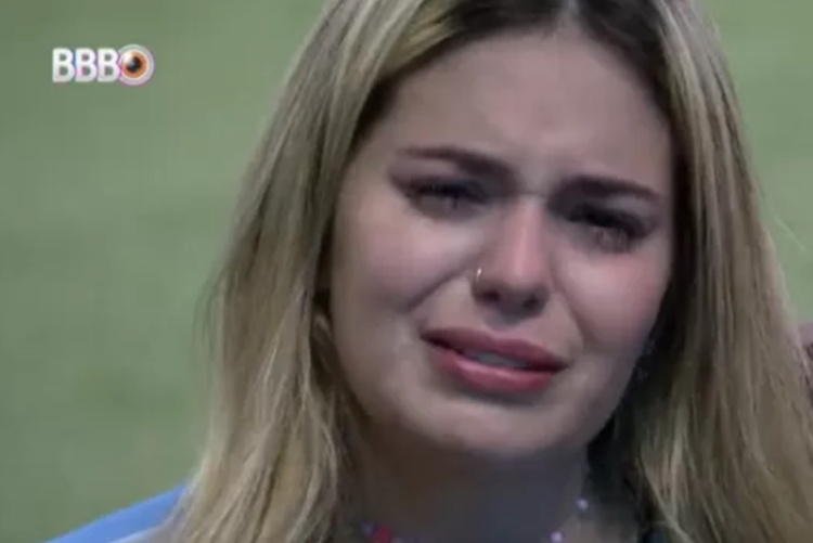 BBB21: Viih Tube chora muito com saída de Thaís