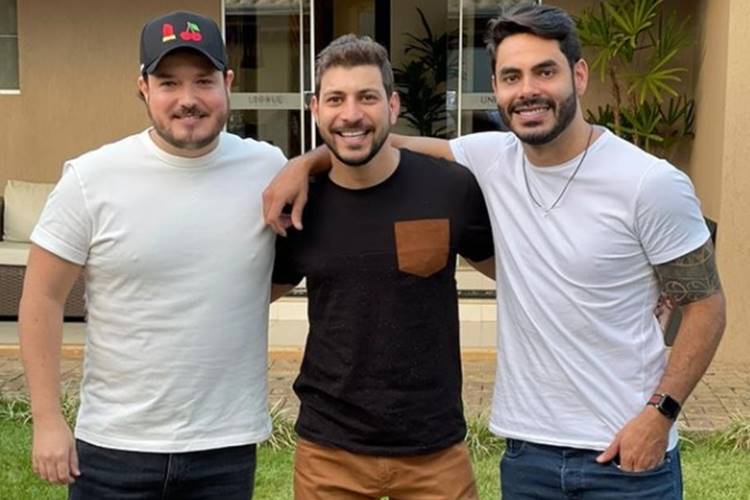 Israel e Rodolffo com Caio Israel e Rodolffo com Caio/Instagram