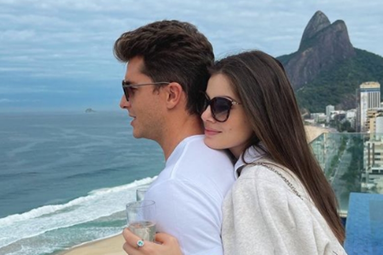 Camila Queiroz e Klebber Toledo foto reprodução Instagram