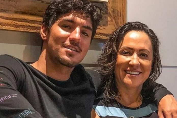 Gabriel Medina e mãe Simone Medina foto reprodução Instagram