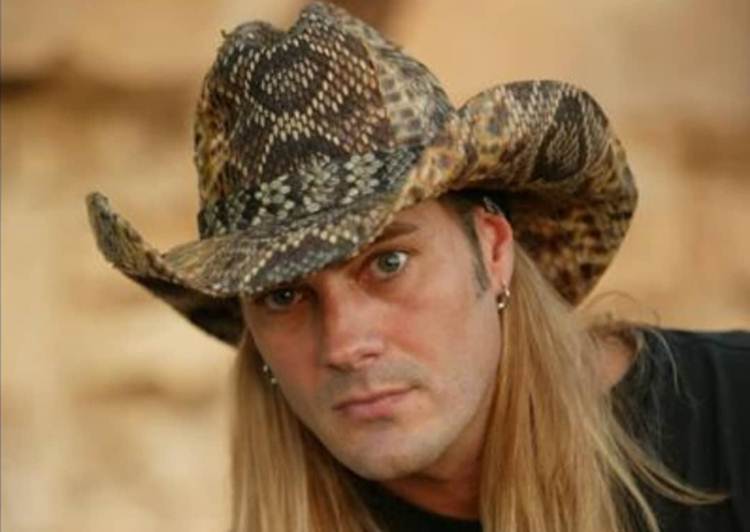 Johnny Solinger 1 - Instagram