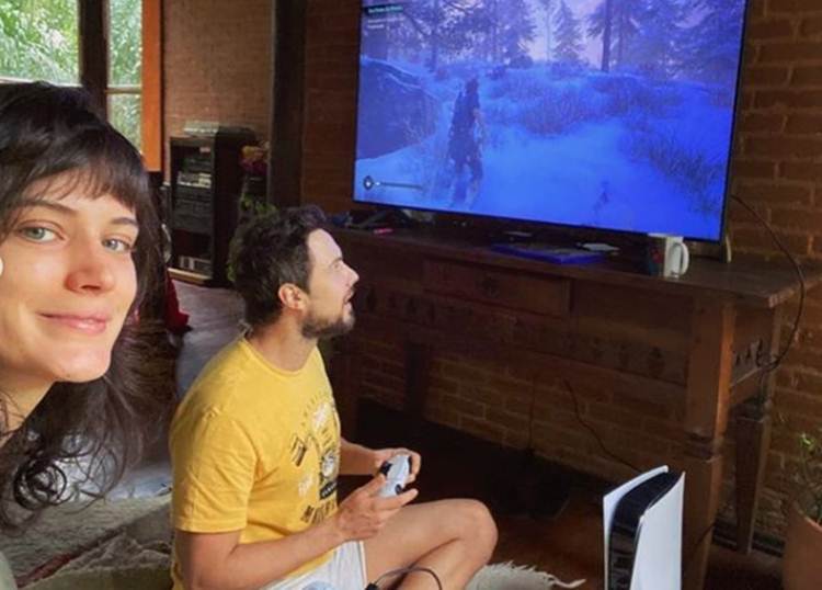 Sérgio Guizé mostra momento com Bianca Bin e casal ganha elogio dos fãs