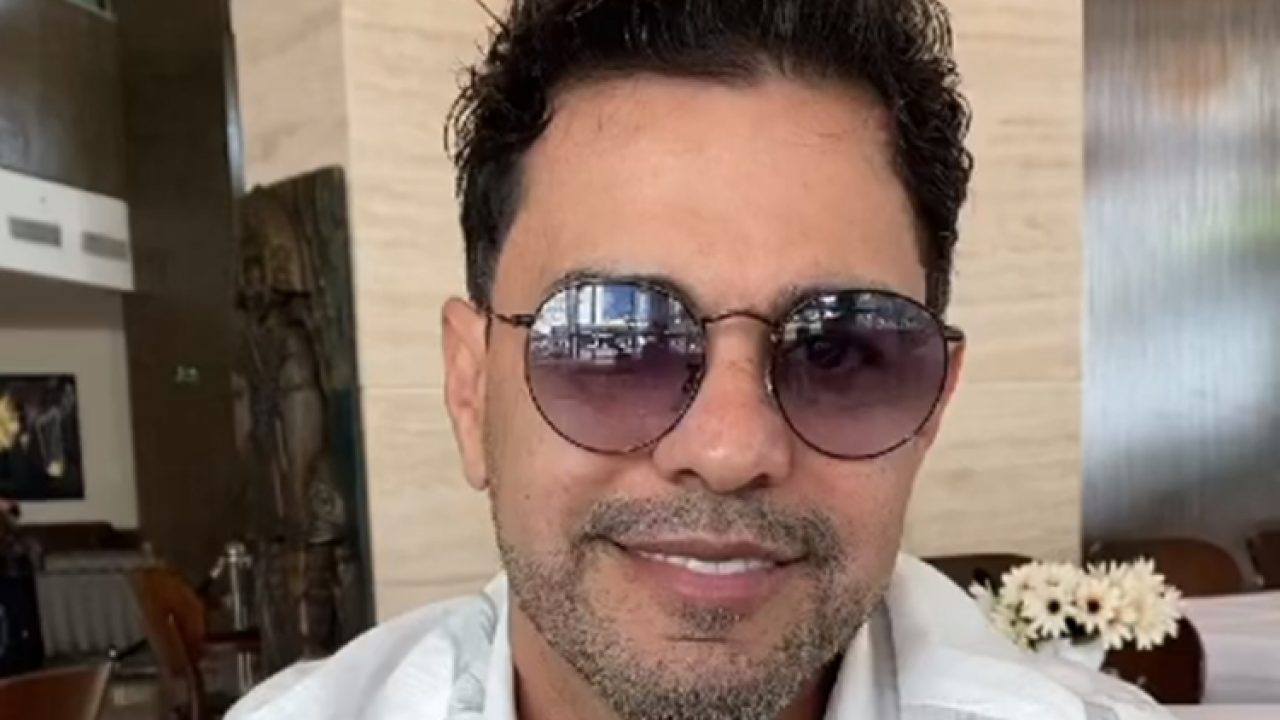 Zeze Di Camargo Surge Em Novo Visual E E Comparado A Freddie Mercury