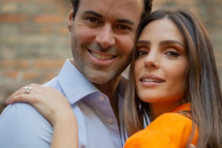 Carol Celico e noivo Eduardo Scarpa reprodução Instagram