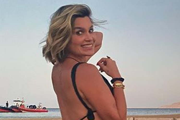 No Egito, Flávia Alessandra aposta em biquíni fio dental minúsculo e quebra web: “Perfeita demais”