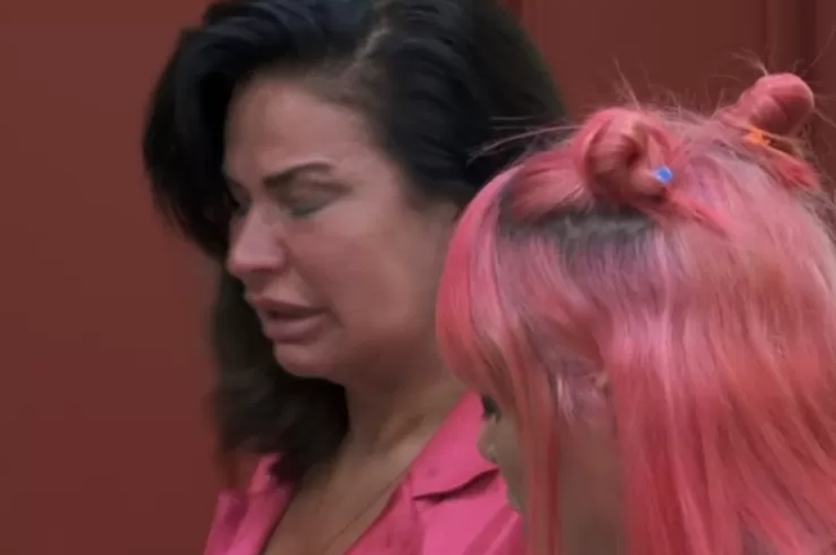 A Fazenda 13 Solange Solange em A Fazenda 13 (Foto: Reprodução/PlayPlus)