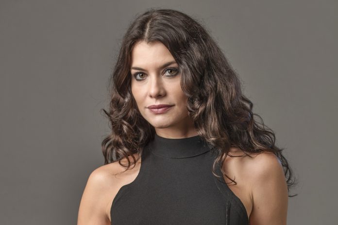 Alinne Moraes (Globo//Fabio Rocha)
