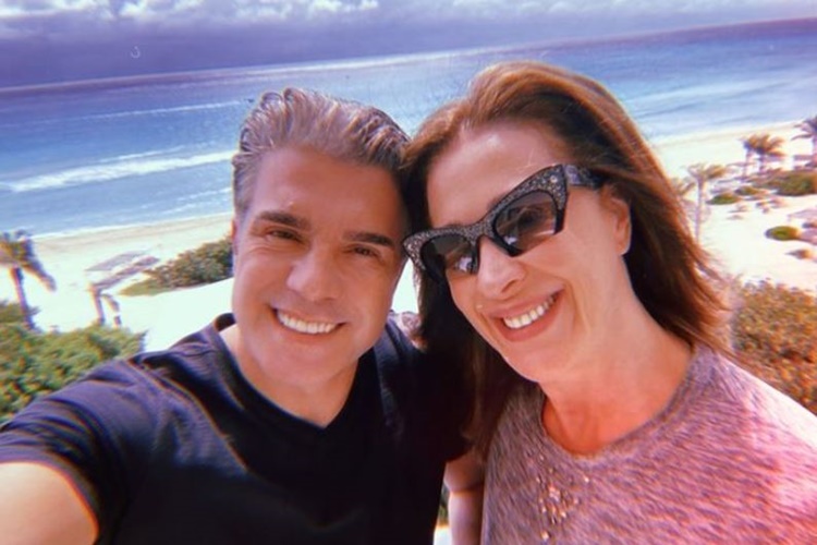 Jarbas Homem de Mello posta clique romântico com Claudia Raia: “Cheio de amor”