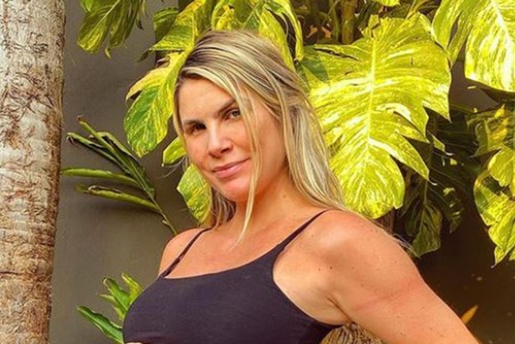 Alerta de fofura! Julia Faria posta foto com a filha recém-nascida: “A ficha ainda não caiu!”