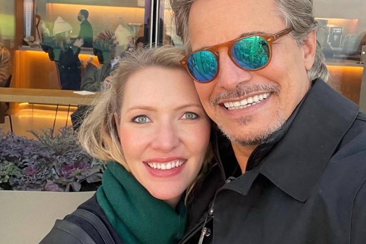 Em Nova York, Edson Celulari celebra aniversário de casamento: “Cumplicidade, alegria, amor e harmonia”