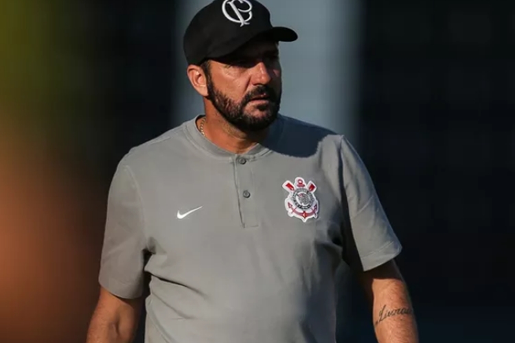 Ex atleta do Corinthians, Danilo é assaltado em barbearia
