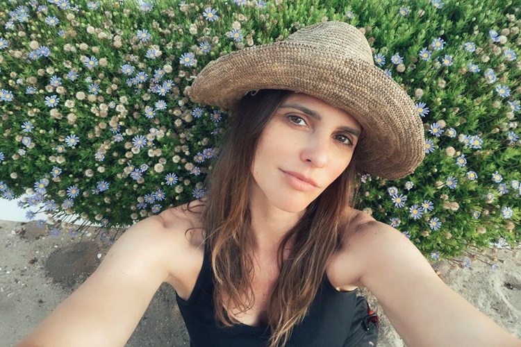 Discreta, Fernanda Lima surpreende ao postar foto da filha caçula: “2 anos de pura luz”