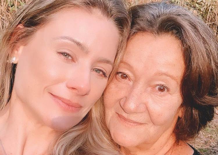 Giselle Prattes e a mãe - Instagram