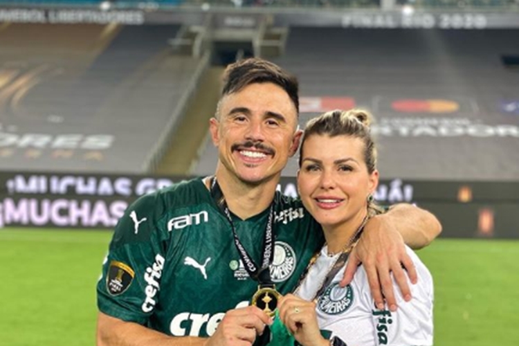 Jogador William e esposa Loiys reprodução Instagram Jogador William e esposa Loiys reprodução Instagram