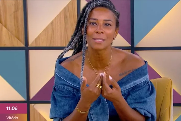 A repórter Rita Batista expôs história pessoal no 'Encontro' — Foto: TV Globo