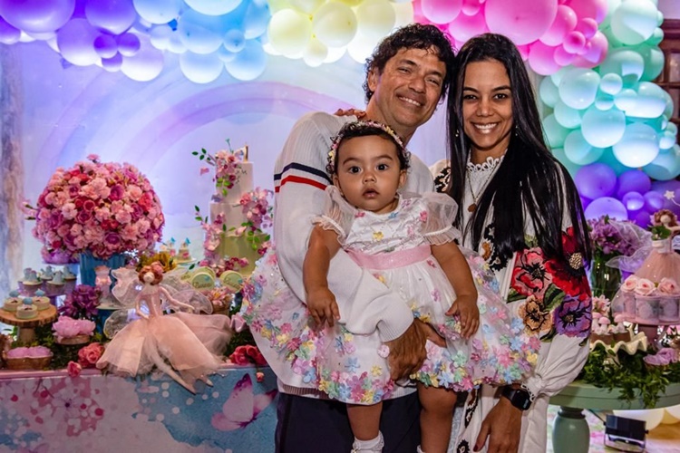 Comemorando um ano da filha, Jorge Vercillo fala da alegria em ser pai de menina