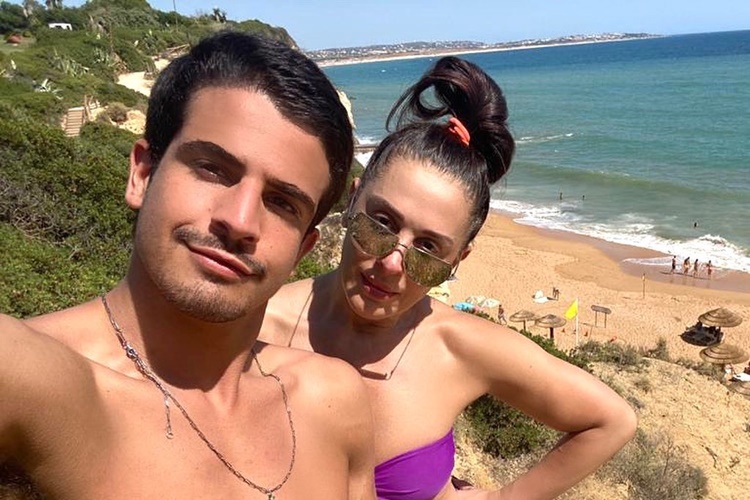Ao lado do filho, Claudia Raia mostra fantasia para o Halloween: “Família Raia leva a sério”