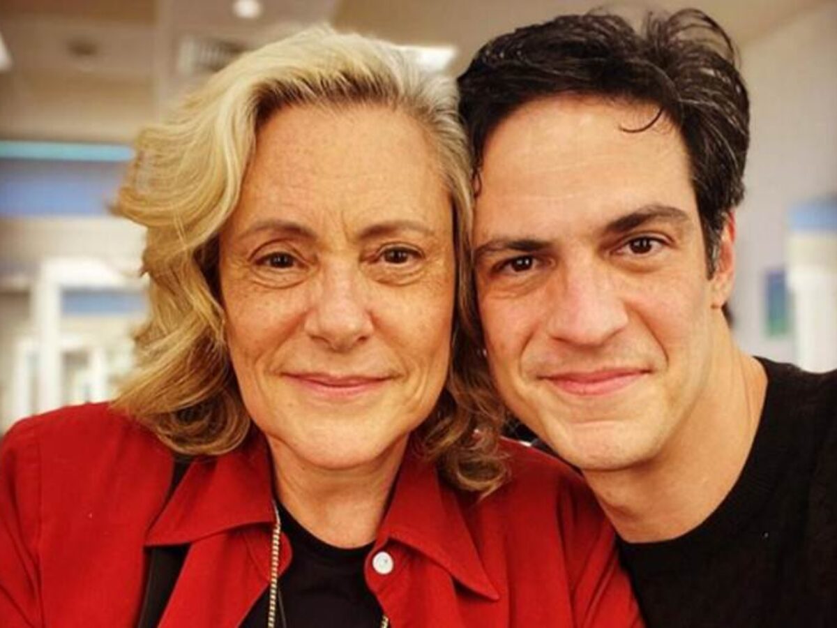 Mateus Solano celebra nova parceria com Elizabeth Savala - Portal Área VIP