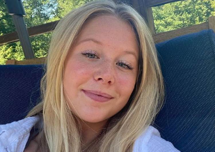 Miranda McKeon - Instagram