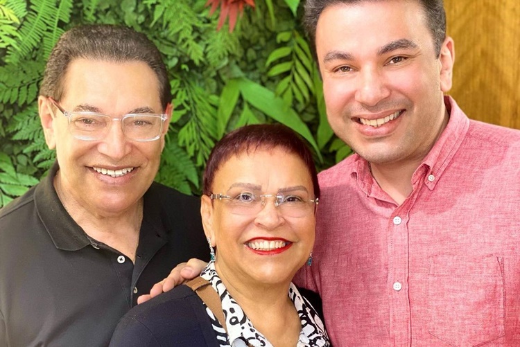 Robson Jassa posta clique com os pais: “Só tenho que agradecer por tê-los comigo”