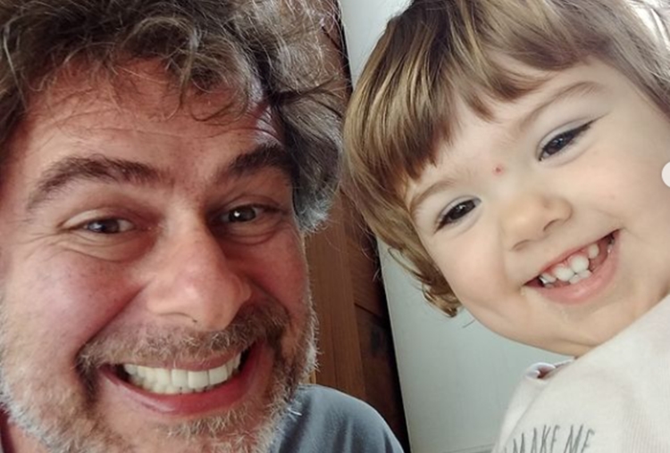 Ator João Vitti e a neta Clara Maria (Foto: Reprodução/Instagram)