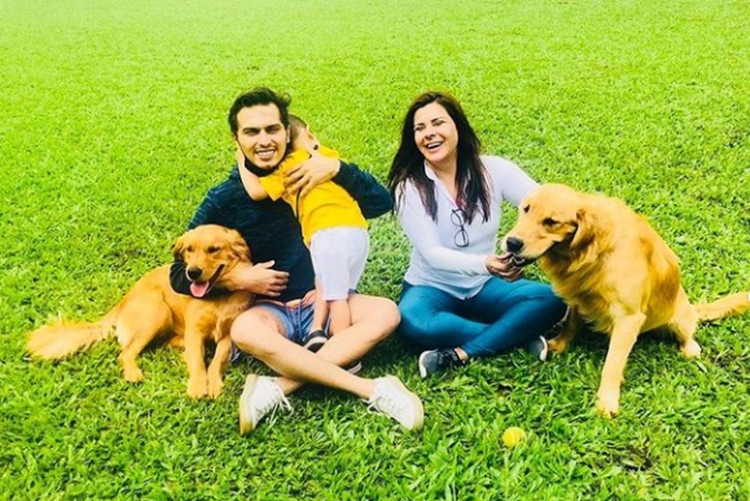 Mara Maravilha e família