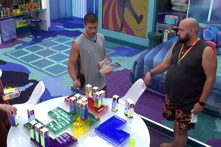 Tiago Abravanel e Arthur no BBB22