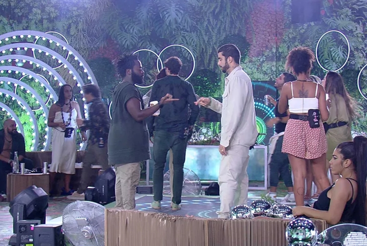 Pedro Scooby e Douglas Silva no BBB22 Pedro Scooby e Douglas Silva no BBB22