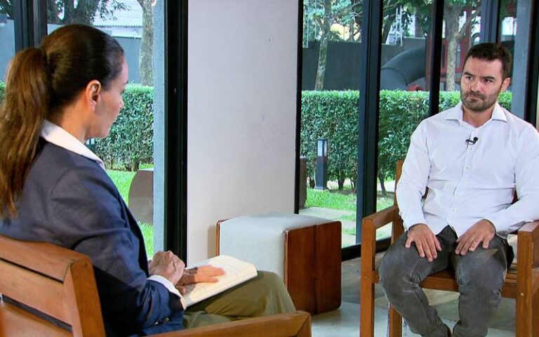Em entrevista exclusiva ao Domingo Espetacular, Arthur do Val se diz injustiçado e revela que foi ameaçado de morte