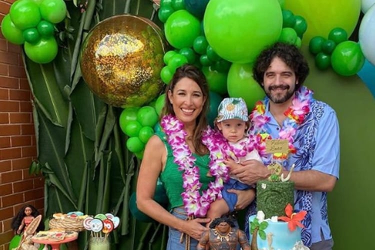 Giselle Itié e Guilherme Winter no aniversário do filho Pedro Luna Instagram
