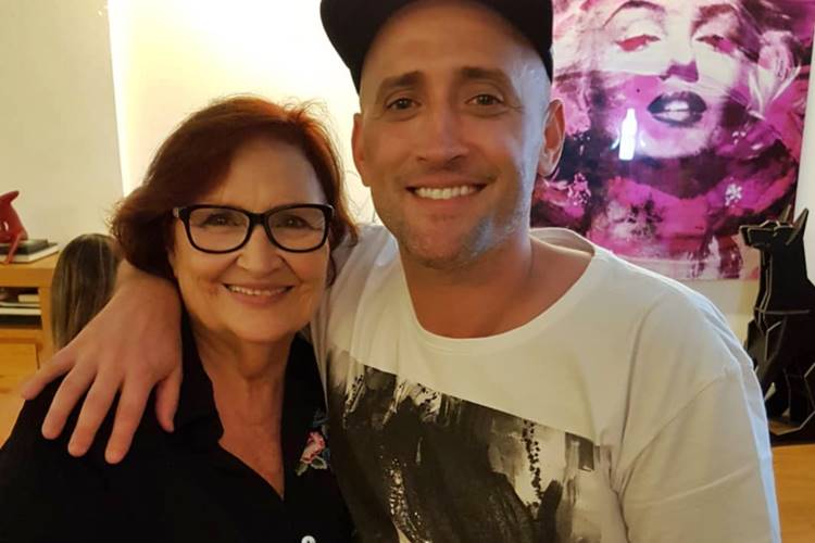 Paulo Gustavo com a mãe Paulo Gustavo com a mãe/Instagram