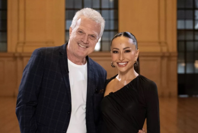 Sabrina Sato com Pedro Bial