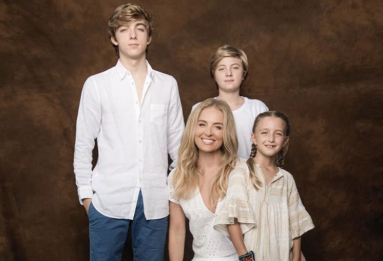 Angélica com os filhos Angélica com os filhos