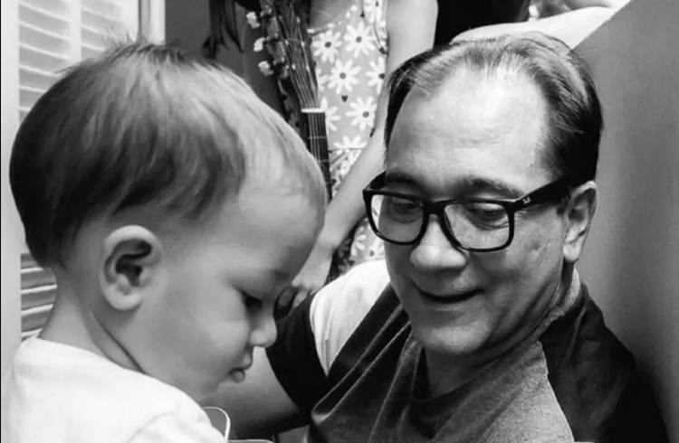 Biquini cavadão, Bruno Gouveia e o filho - Instagram