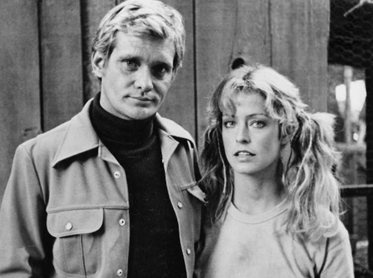 Bo Hopkins e Farrah Fawcett em As Panteras - Reprodução Instagram
