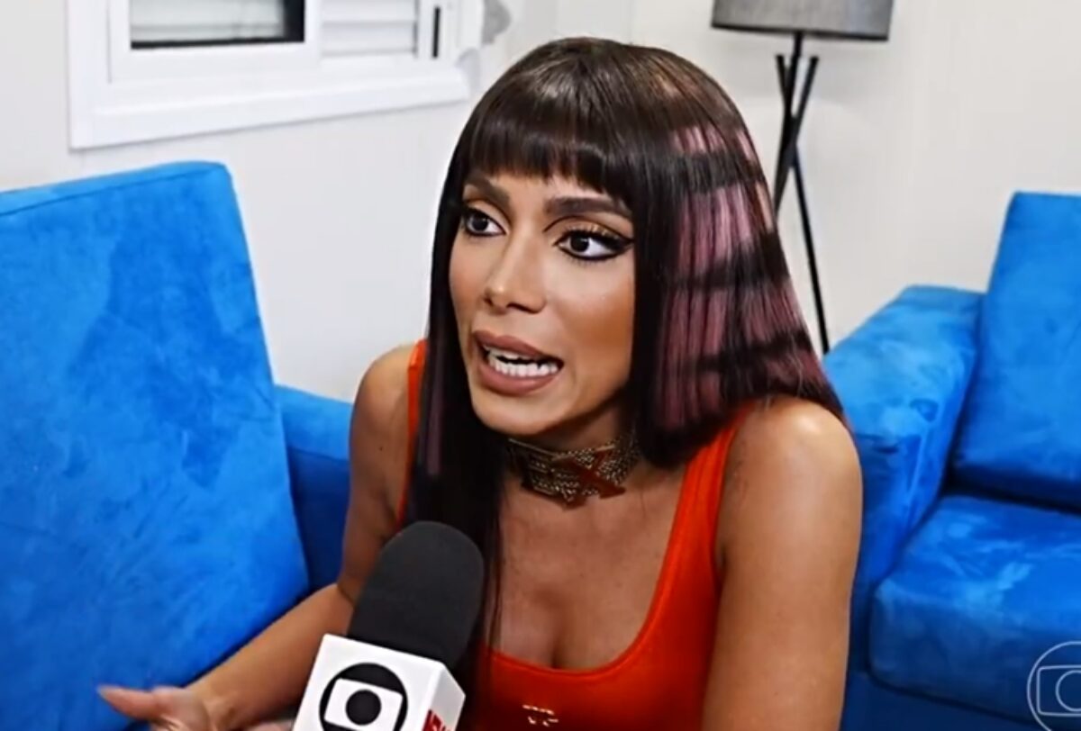 Anitta abre o jogo e comenta sobre cirurgia íntima: foi Deus - Área VIP