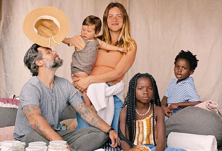 Bruno Gagliasso, Giovanna Ewbank e os filhos