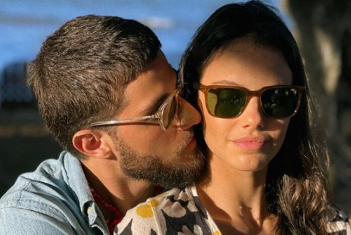 Chay Suede e Laura Neiva