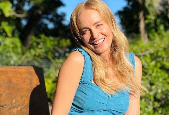 Angélica mostra árvore de natal gigante e impressiona: ''Está chegando ...