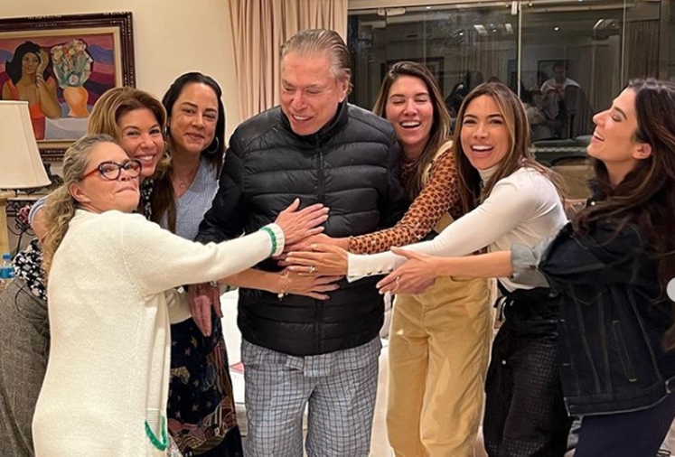 Silvio Santos com as filhas