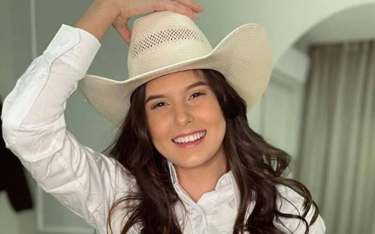 Ana Castela
