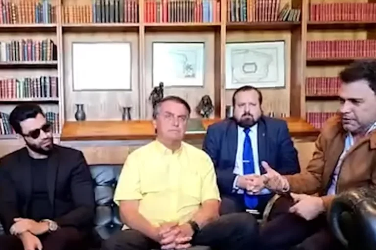 Gusttavo Lima deixa Jair Bolsonaro em saia-justa durante encontro com sertanejos: ‘vou cobrar o presidente’
