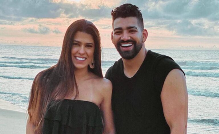 Dilsinho recebe declaração da esposa pelos 4 anos de casamento