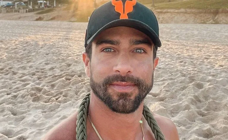 Em crise, Erasmo Viana entra para plataforma adulta: “se vendendo”