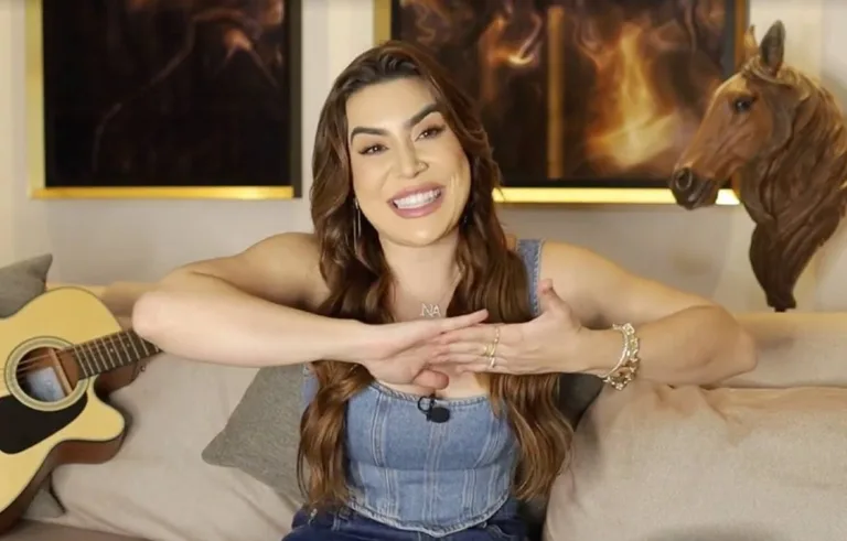 Naiara Azevedo expõe vida íntima e fala sobre romances: “sou muito direta”