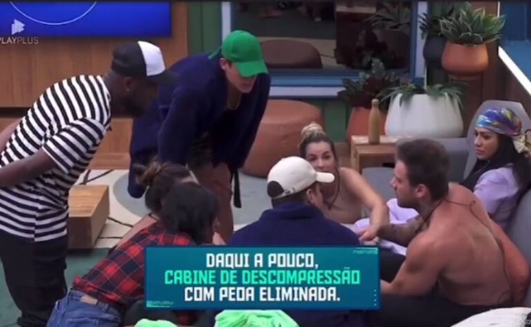 A Fazenda 14: Vaza conversa de Adriane com a produção e Vini conta detalhes aos aliados